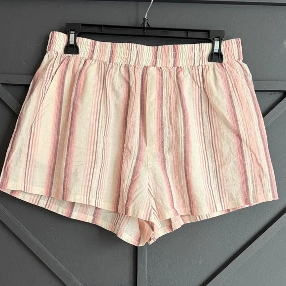 Steve Madden Pink and White Striped Two-Piece Beach lounge Set - Picture 3 of 3